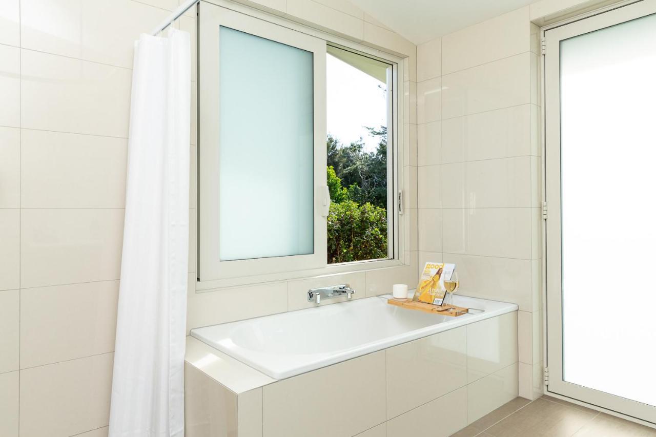 Anam Cara Gardens Luxury Villa Private Bedrooms And Ensuite Bathrooms Sleeps 9 Otaki Buitenkant foto